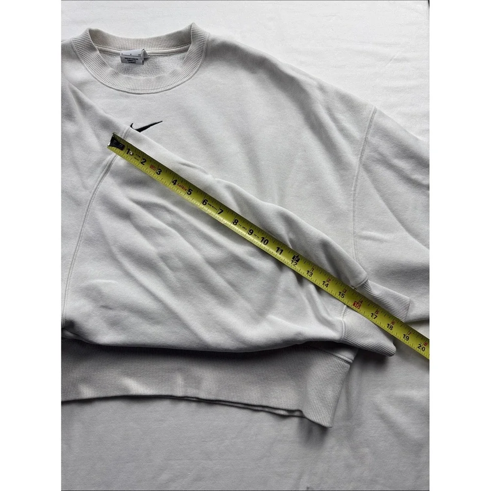 Nike Cropped Sweatshirt Womens Small White Center Swoosh Pullover
